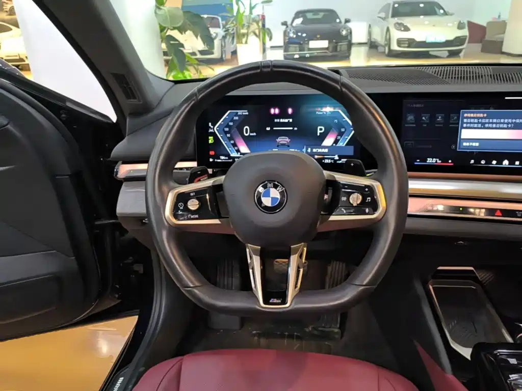 BMW 5 Series — фото 11