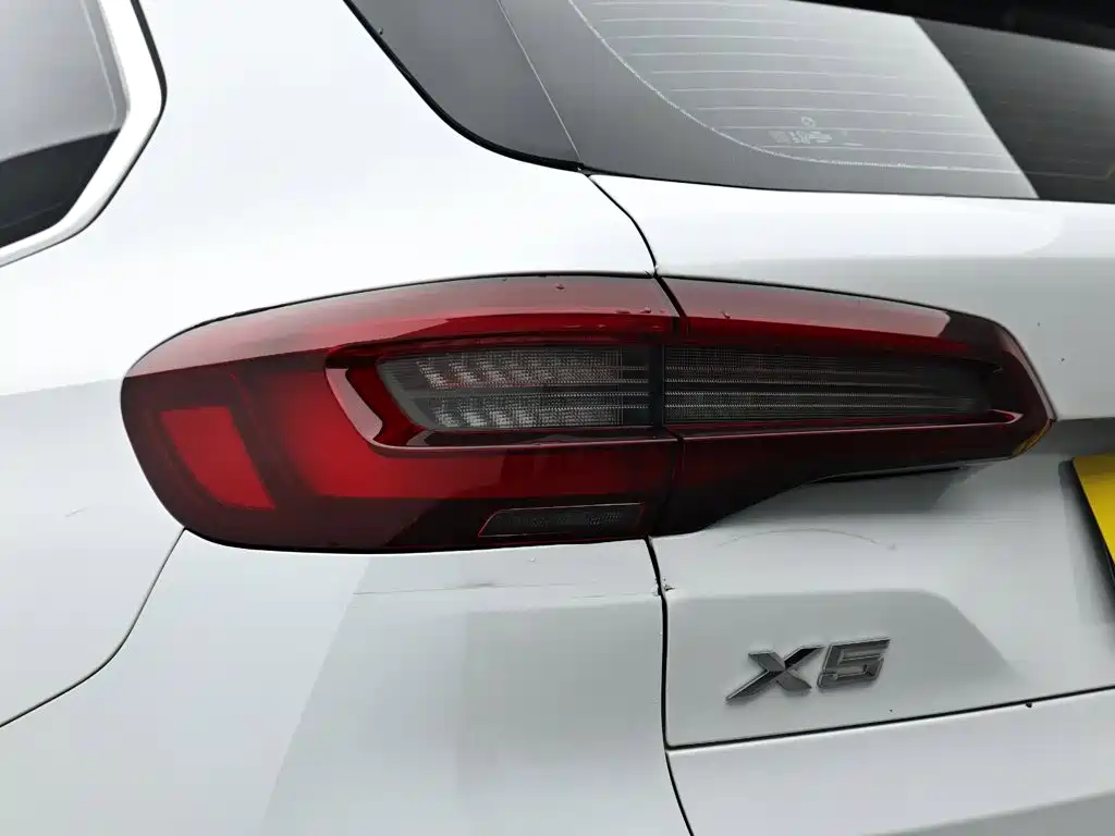 BMW X5 — фото 7