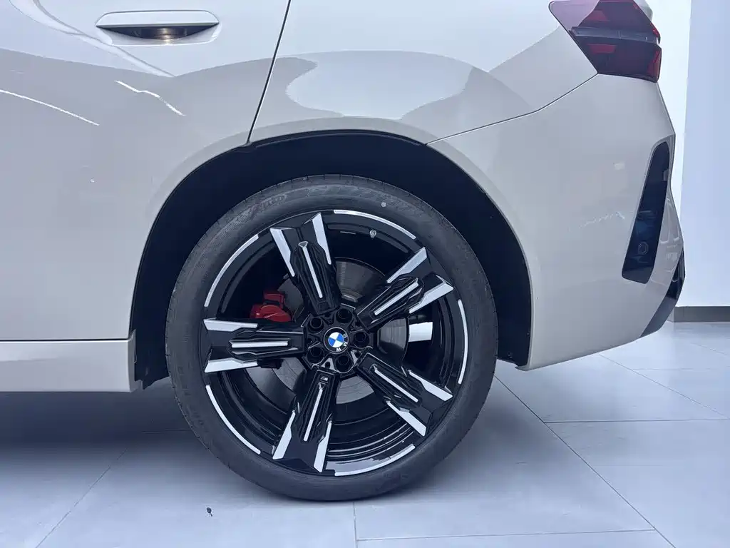 BMW X3 M50 — фото 8