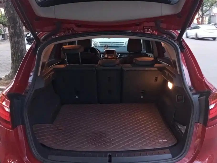 BMW 2 Series Active Tourer — фото 4