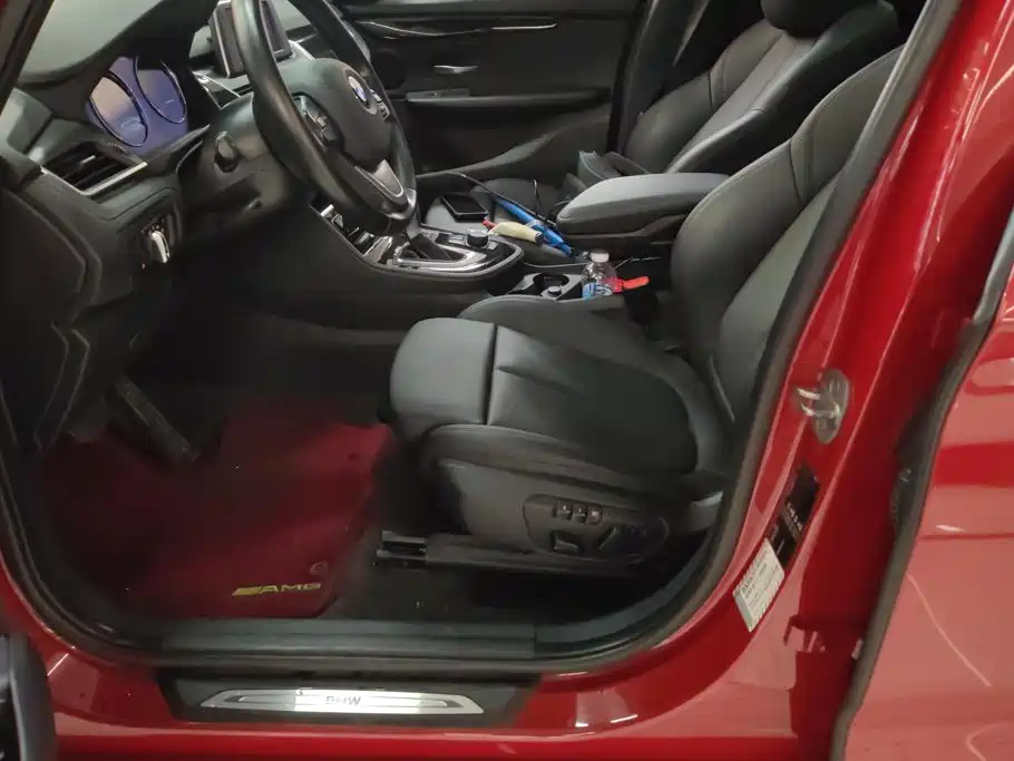 BMW 2 Series Active Tourer — фото 9