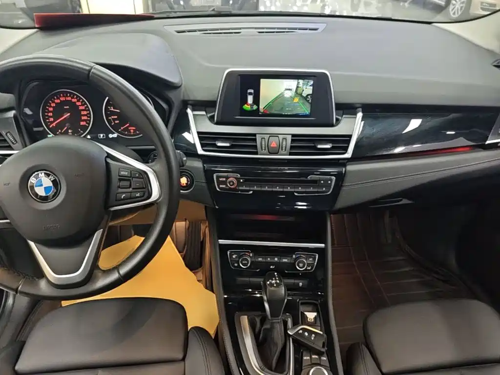 BMW 2 Series Gran Tourer — фото 10
