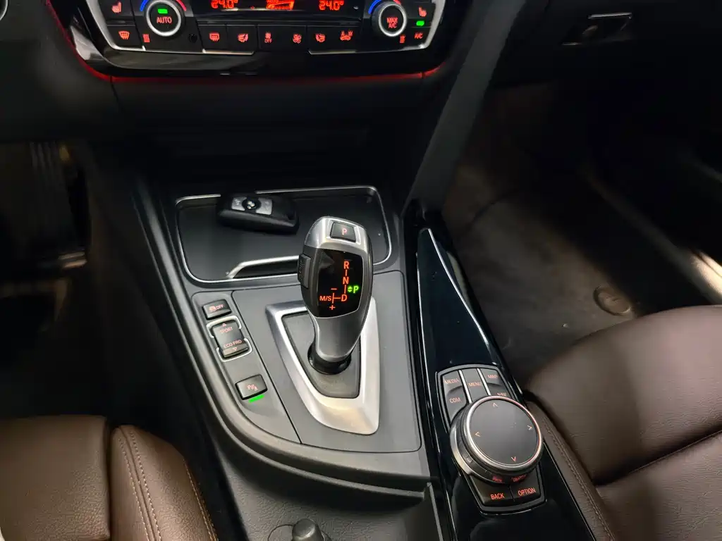 BMW 3 Series — фото 13