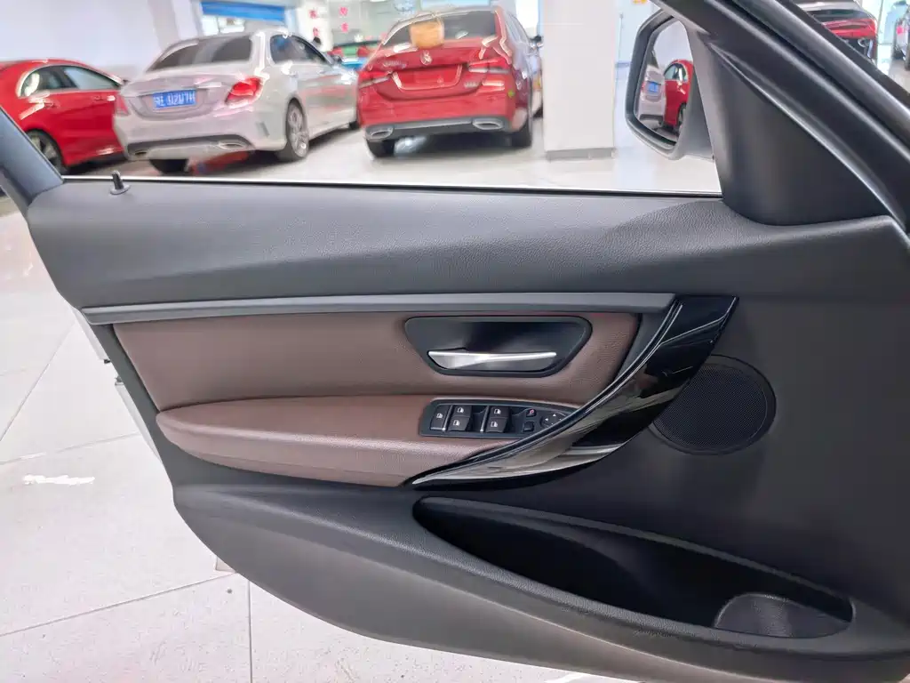 BMW 3 Series — фото 14