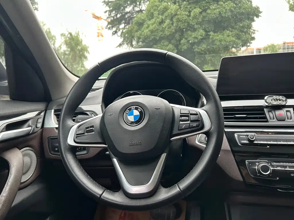 BMW X1 — фото 11