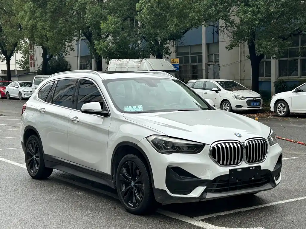 BMW X1 — фото 3