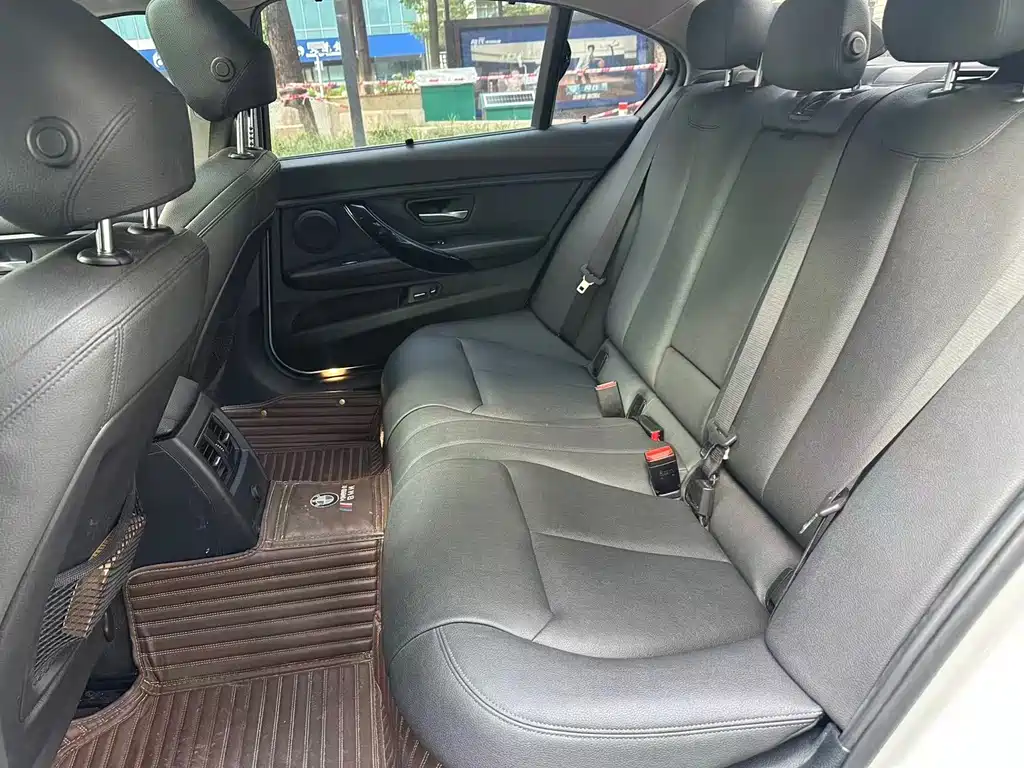 BMW 3 Series — фото 10