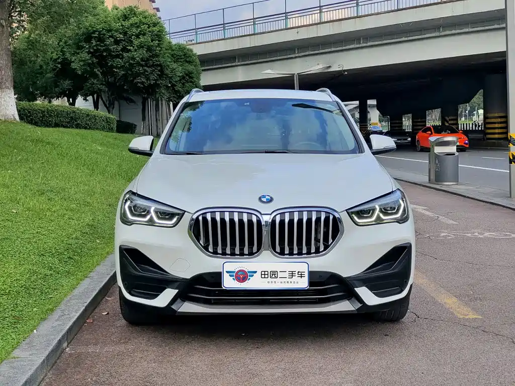 BMW X1 — фото 2