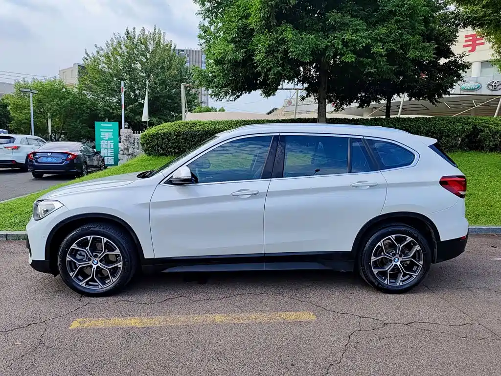 BMW X1 — фото 3