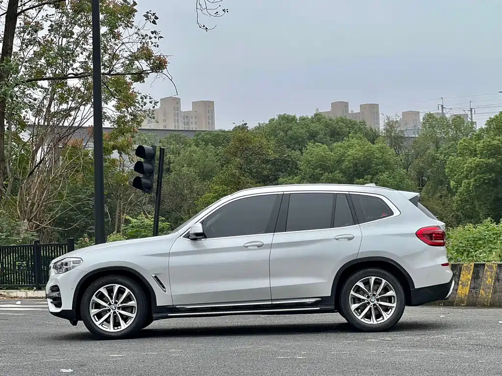 BMW X3 — фото 3