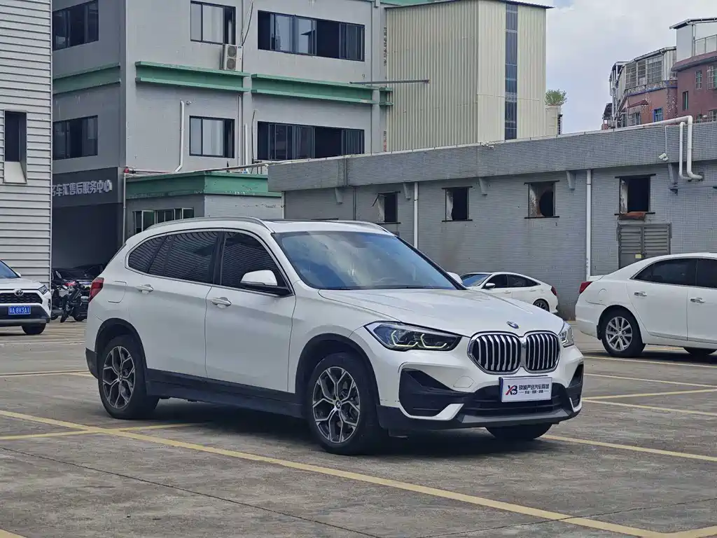 BMW X1 — фото 2