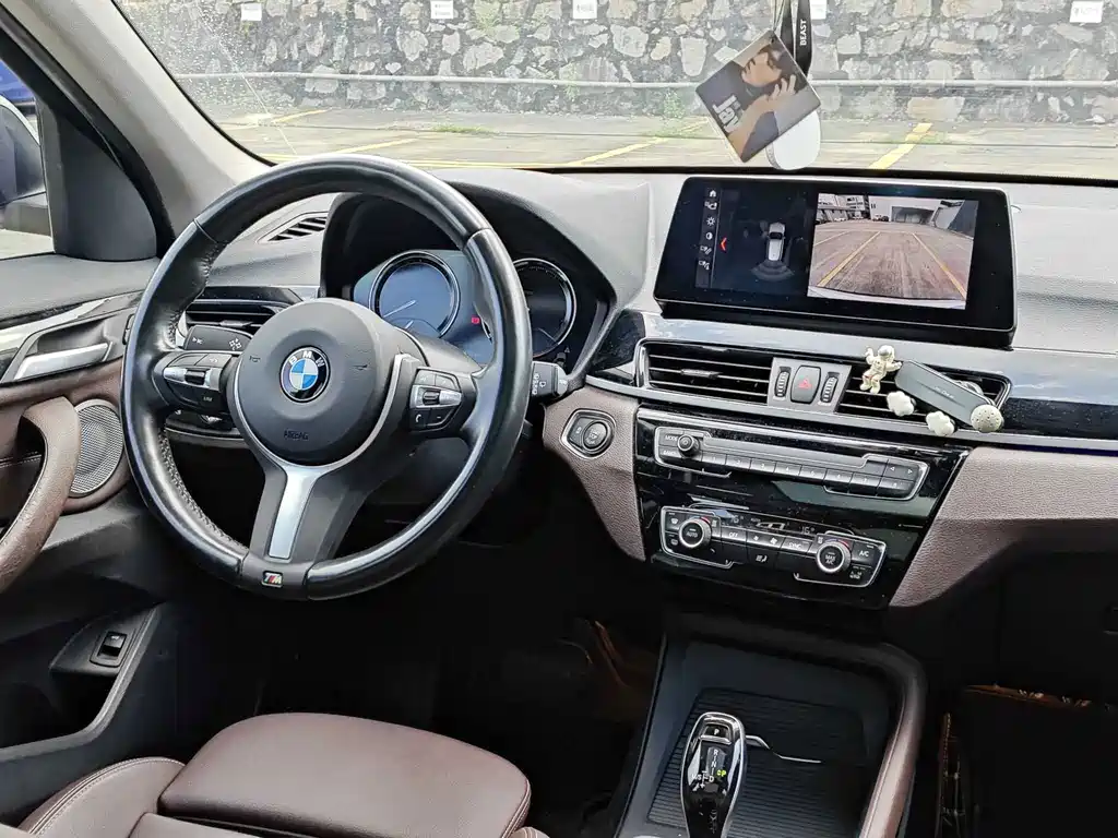 BMW X1 — фото 10