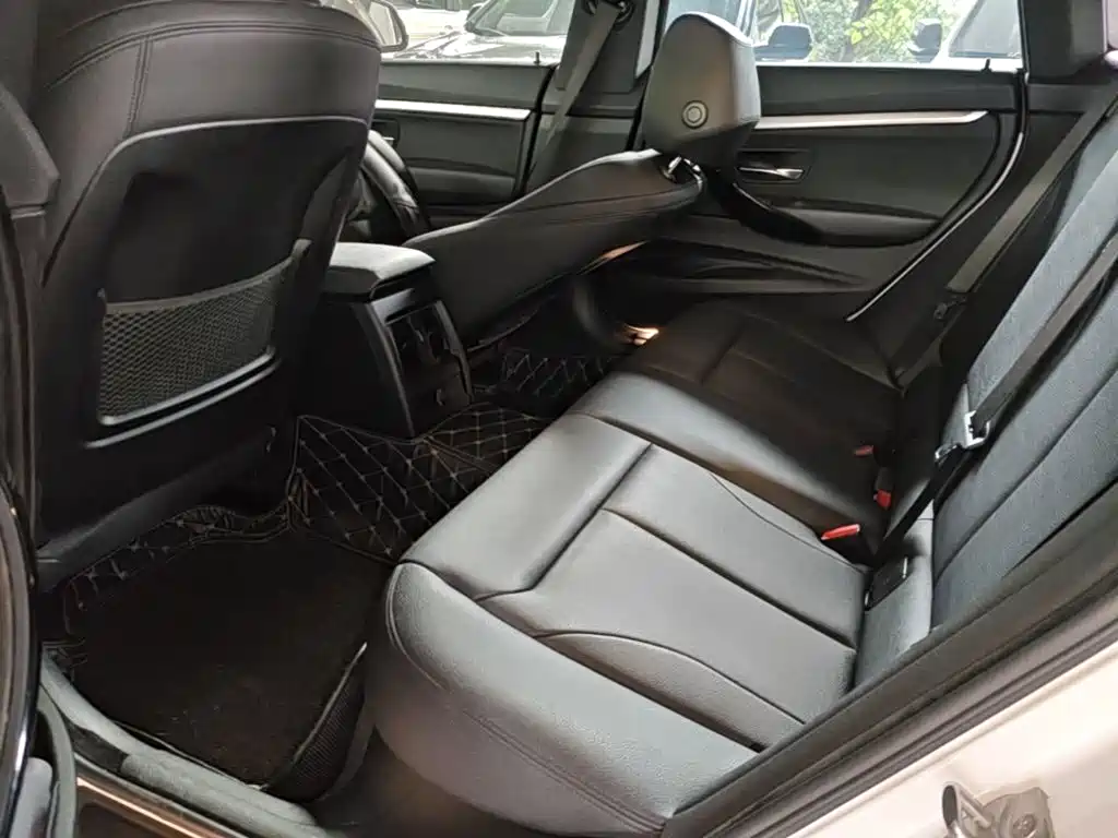BMW 3 Series GT — фото 17
