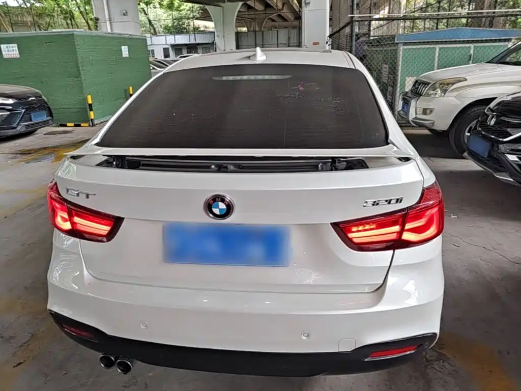 BMW 3 Series GT — фото 6