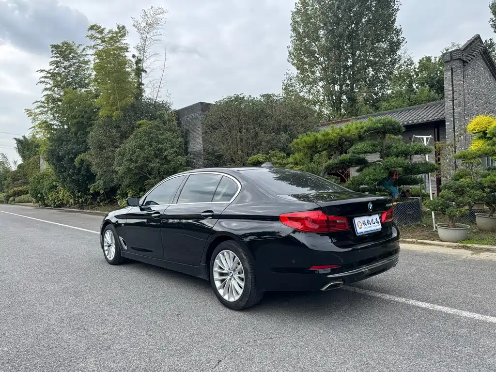 BMW 5 Series — фото 3