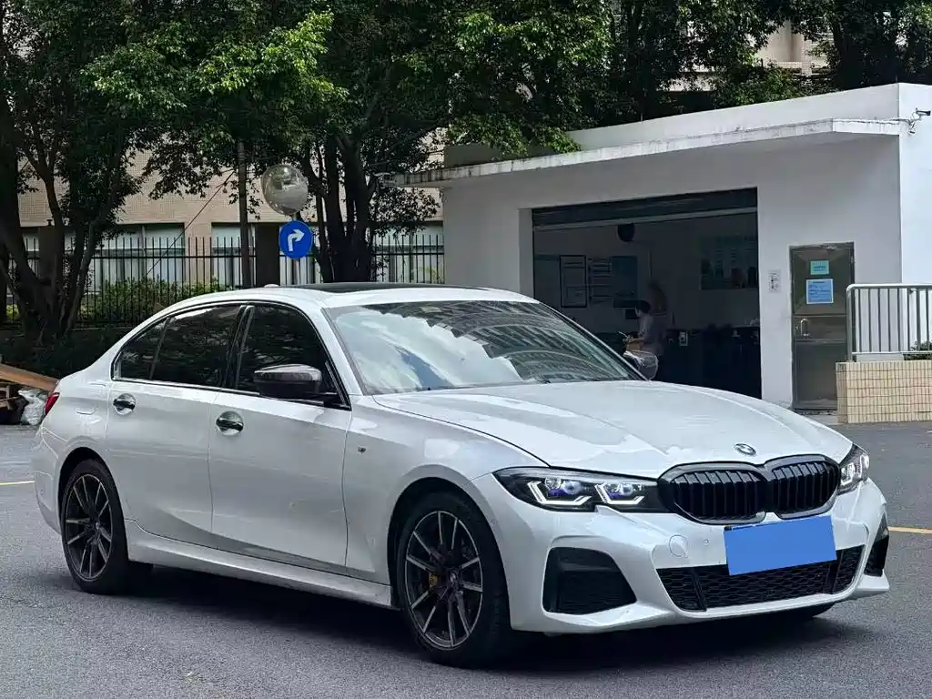 BMW 3 Series — фото 1