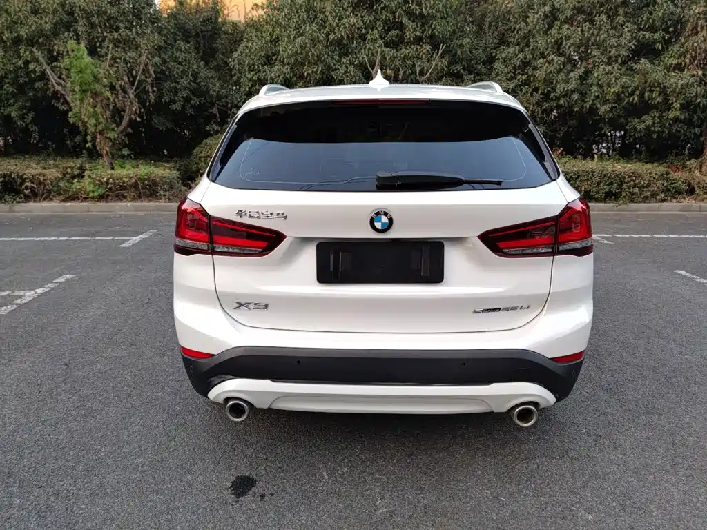 BMW X1 — фото 11