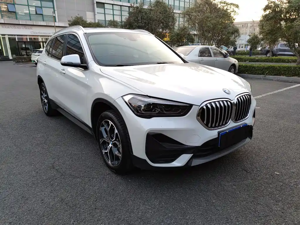 BMW X1 — фото 3