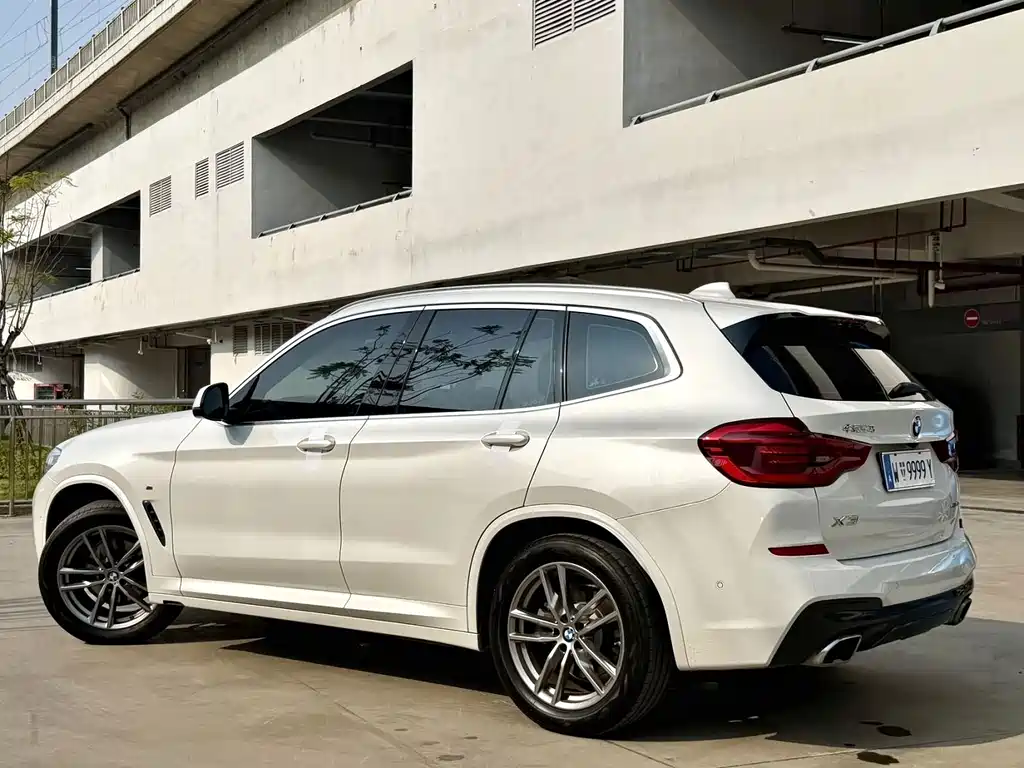 BMW X3 — фото 13