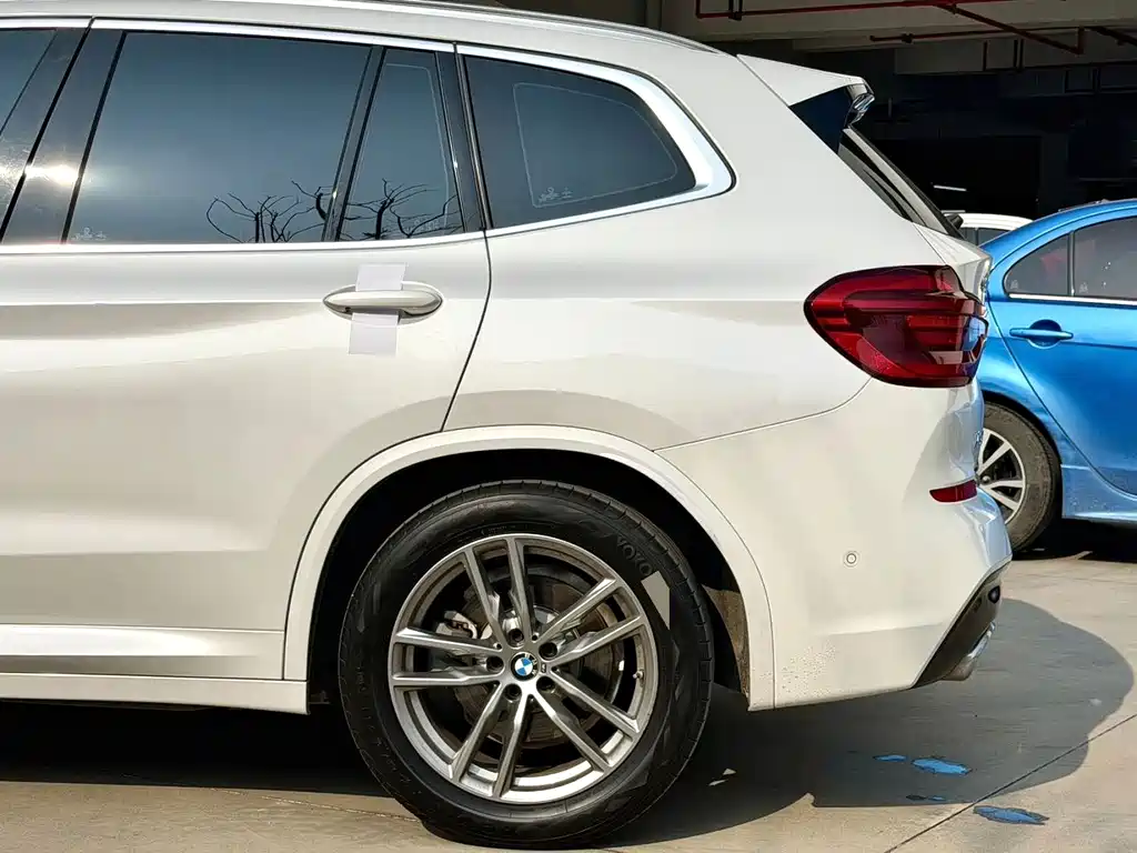 BMW X3 — фото 10