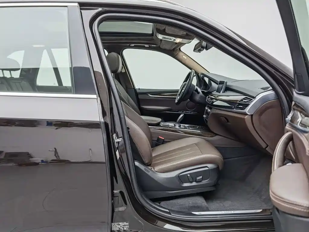 BMW X5 (Import) — фото 23
