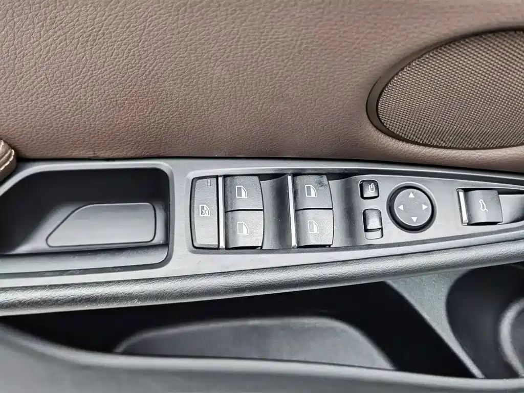 BMW X5 (Import) — фото 9