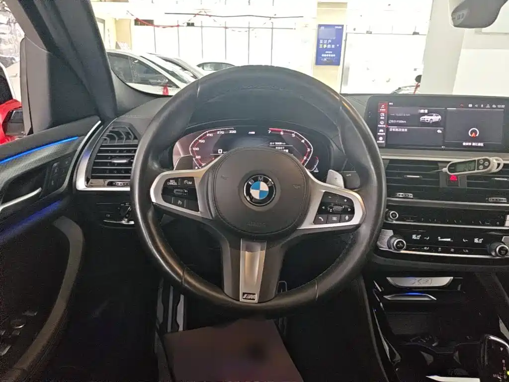BMW X4 — фото 11