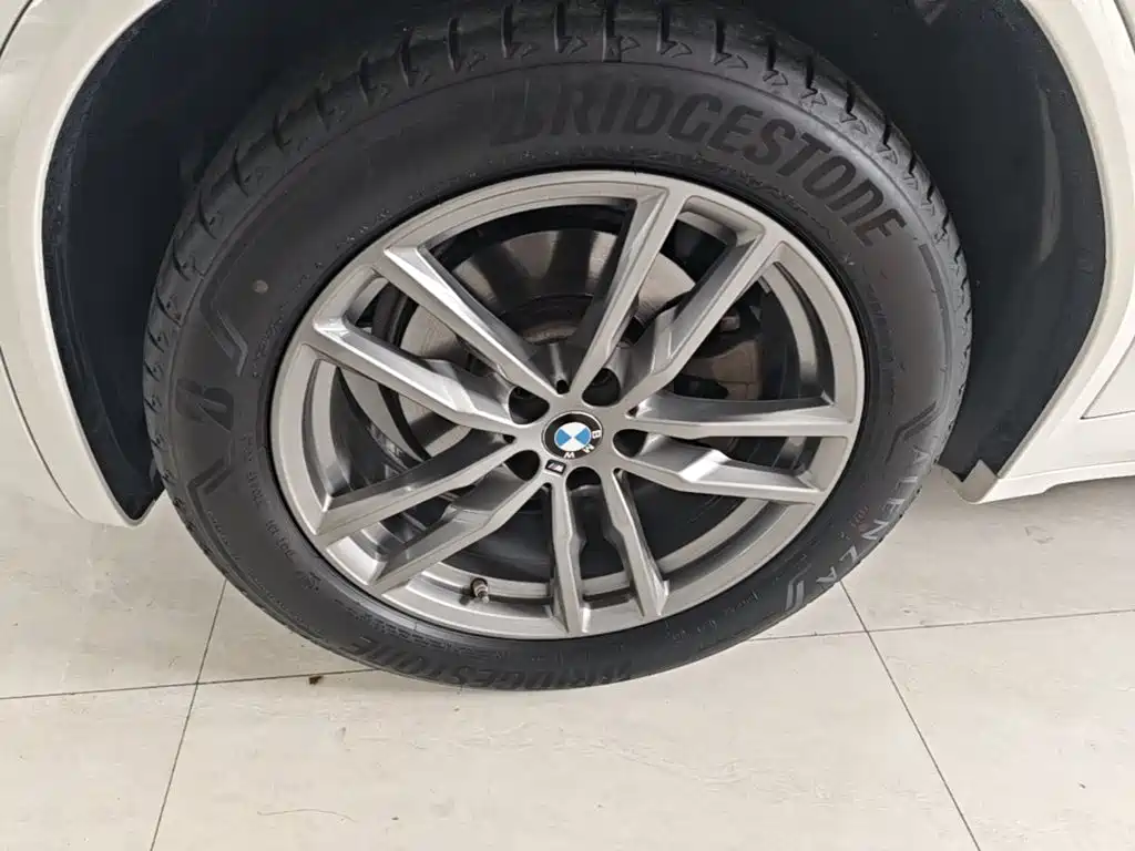 BMW X4 — фото 23