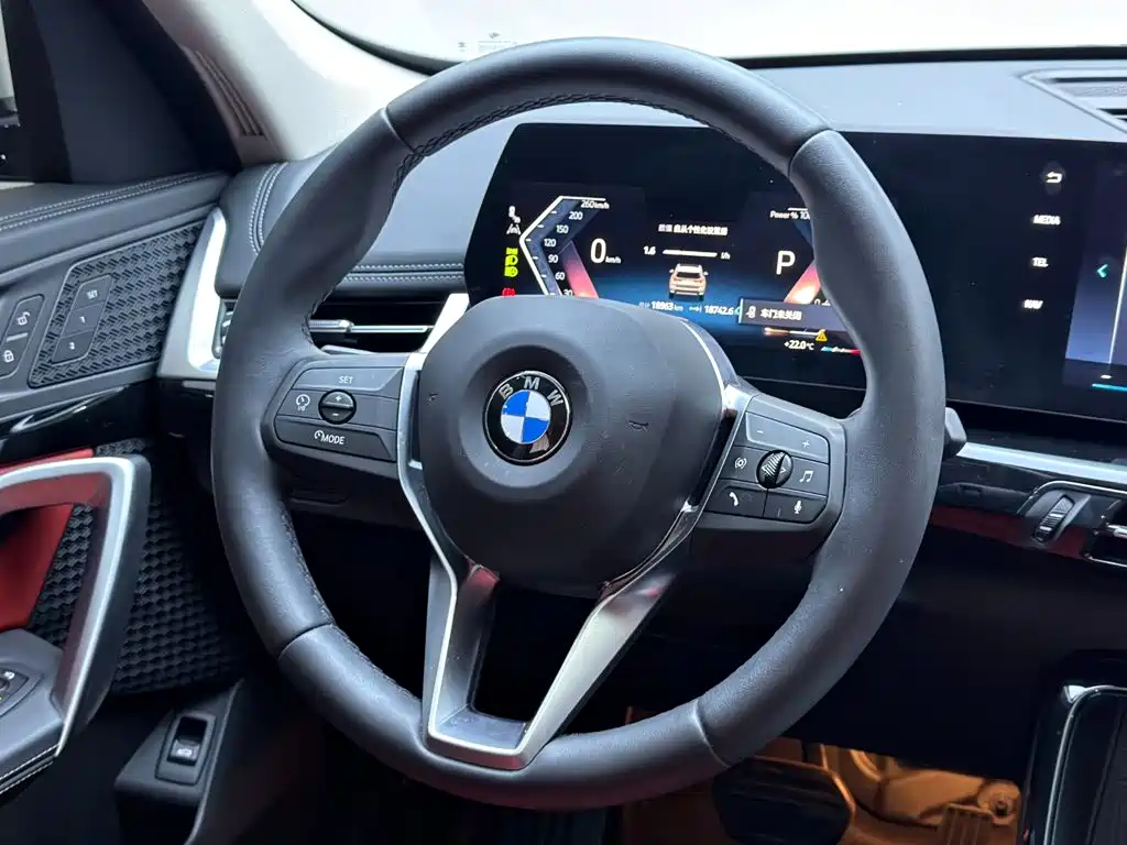 BMW X1 — фото 11