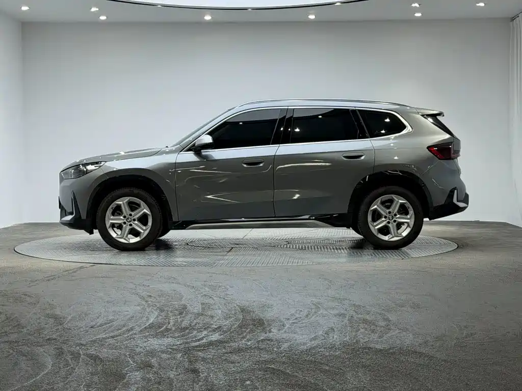 BMW X1 — фото 5
