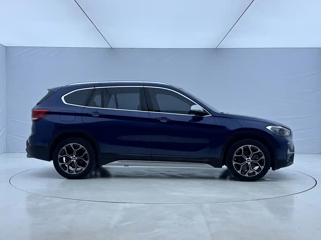 BMW X1 — фото 9