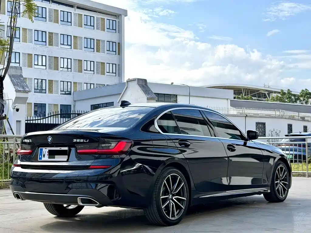 BMW 3 Series — фото 14