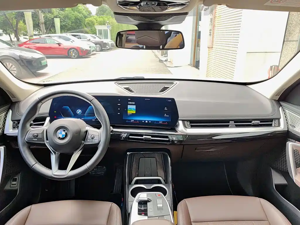 BMW X1 — фото 10