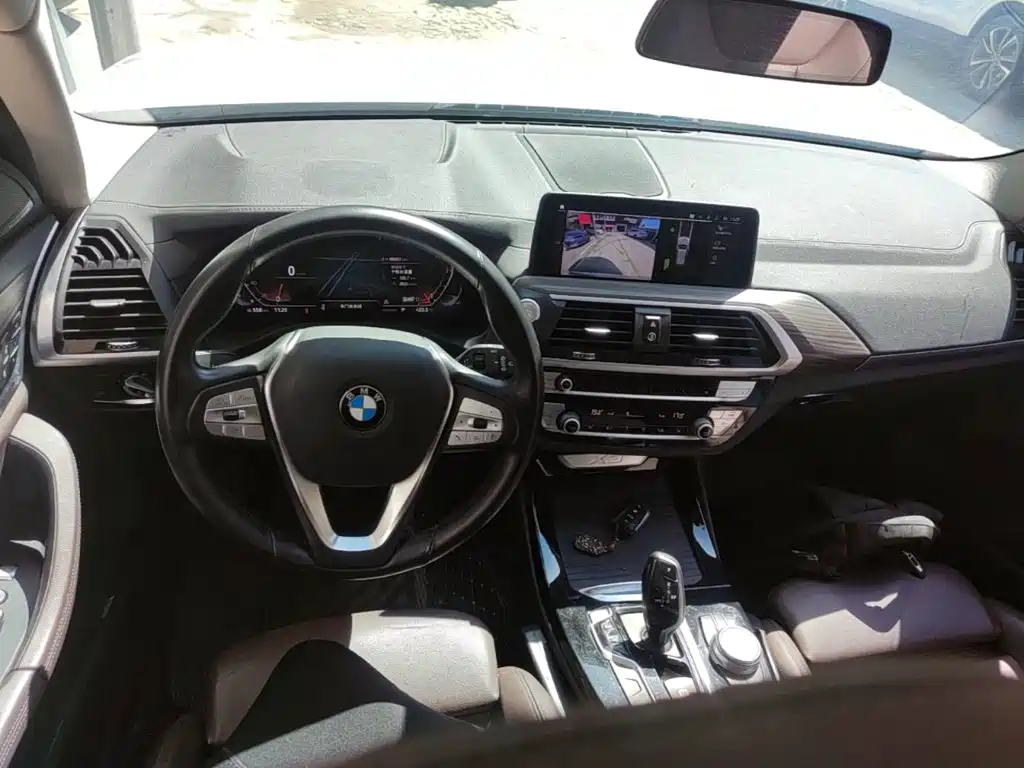 BMW X3 — фото 10