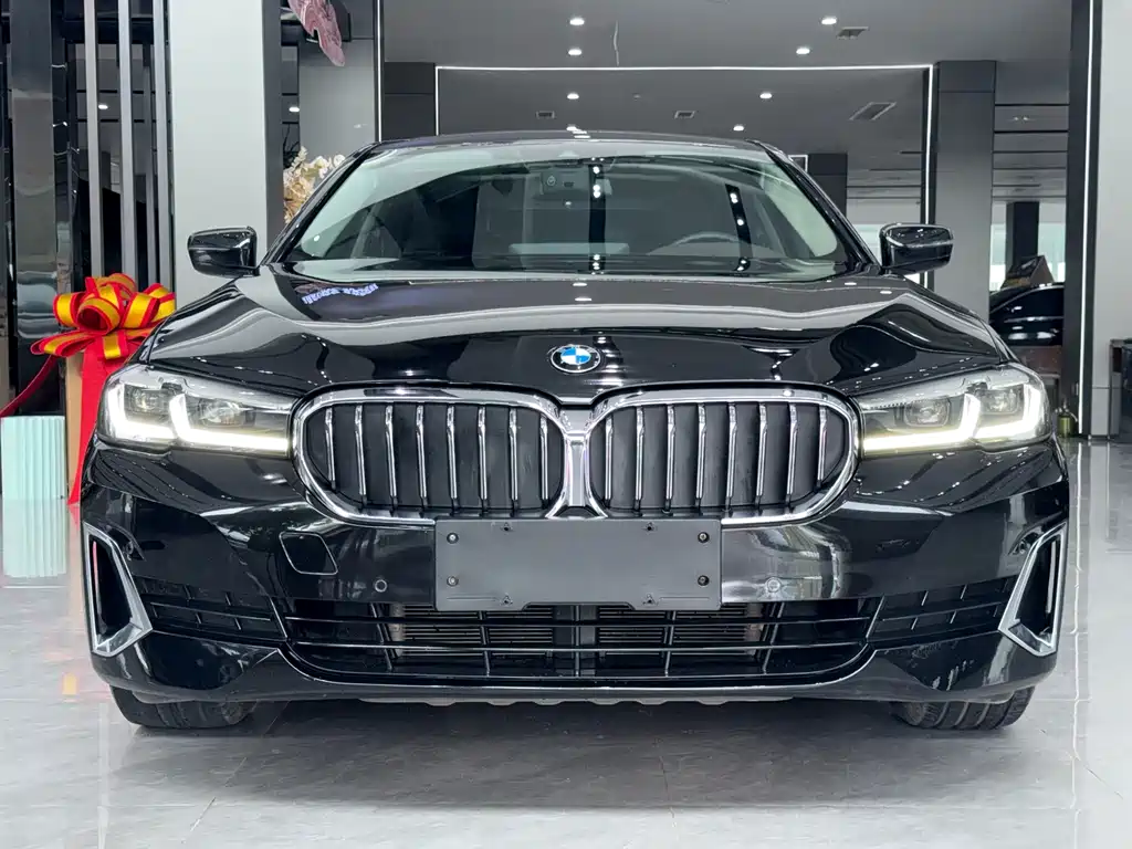 BMW 5 Series — фото 2