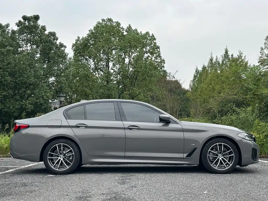 BMW 5 Series (Import) — фото 4