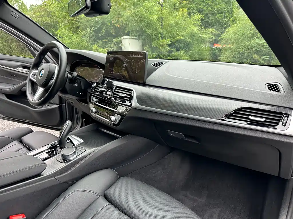 BMW 5 Series (Import) — фото 9
