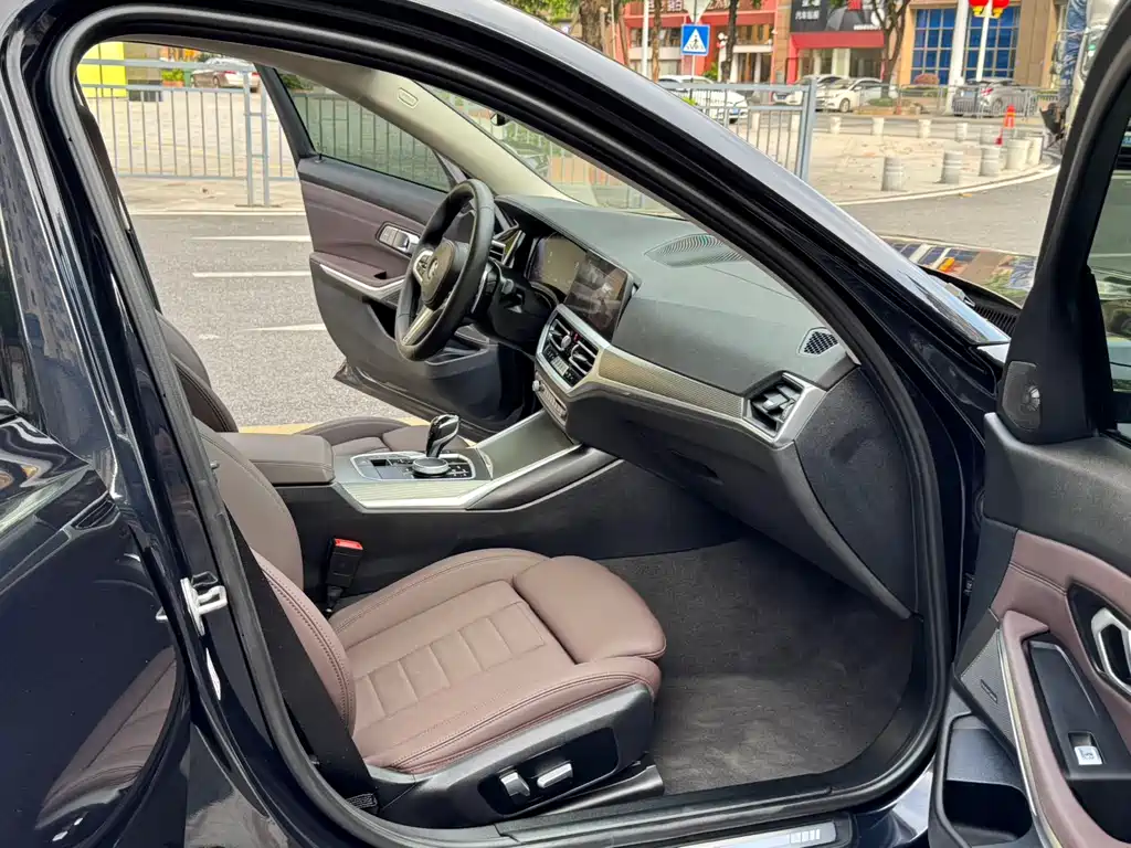 BMW 3 Series — фото 14