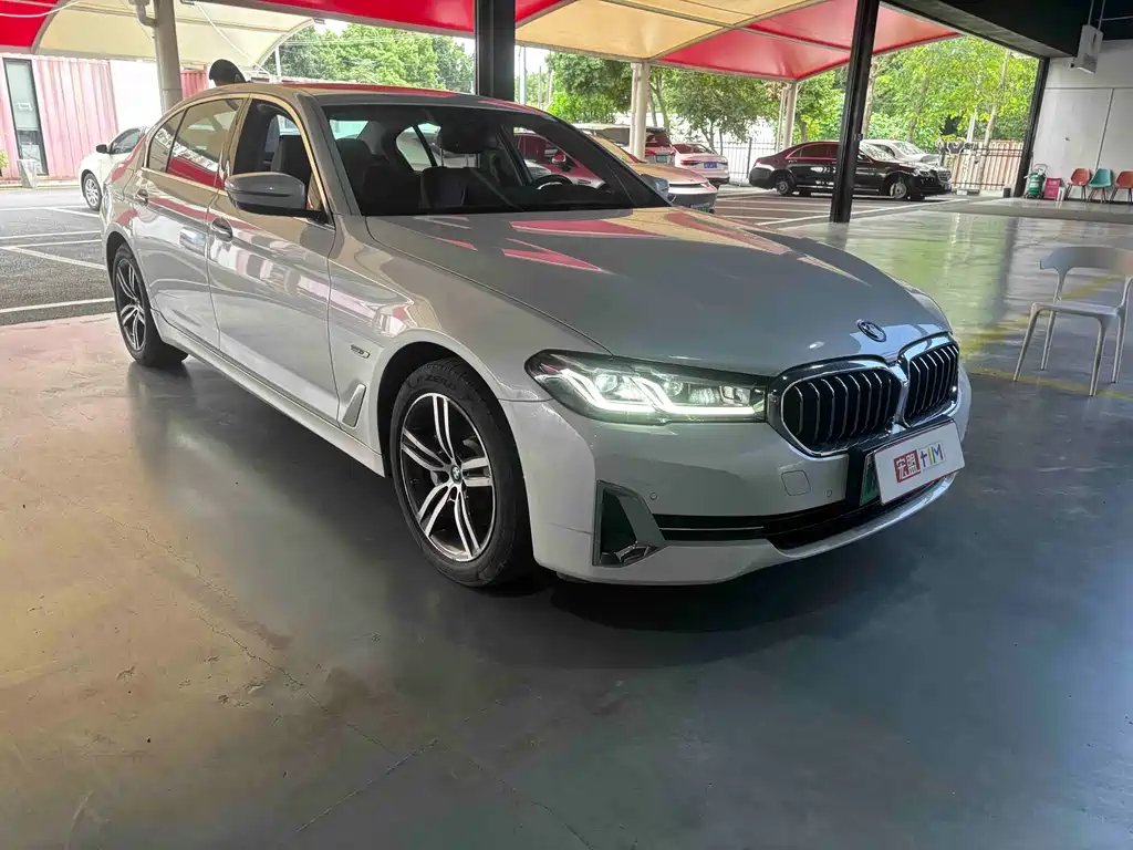 BMW 5 Series New Energy — фото 3