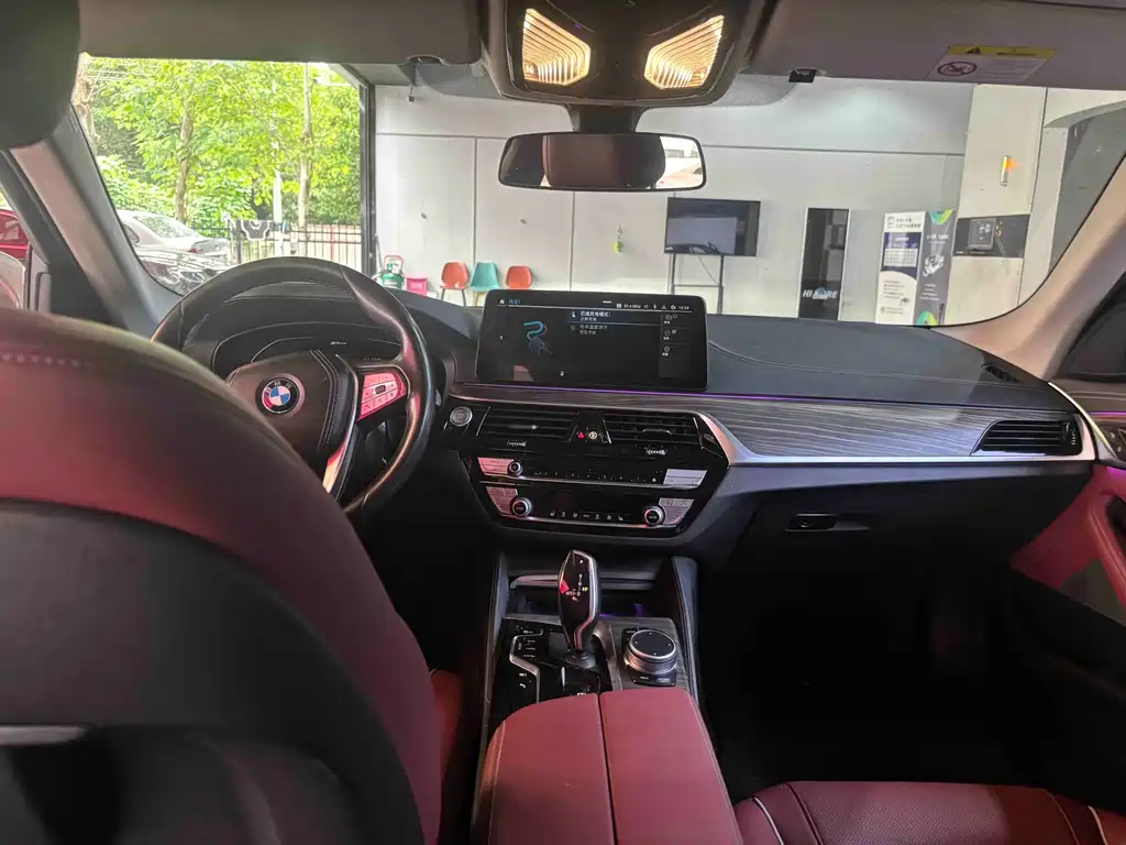 BMW 5 Series New Energy — фото 5