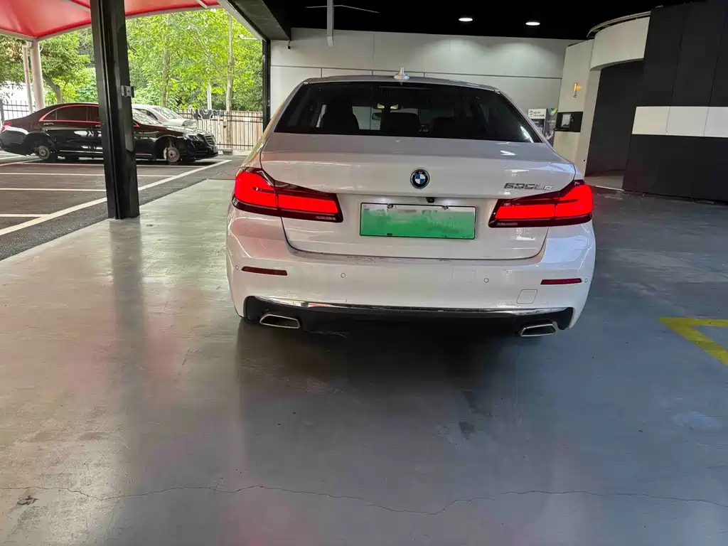 BMW 5 Series New Energy — фото 8