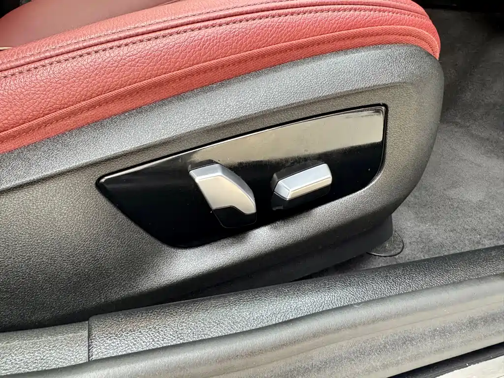 BMW 5 Series — фото 17