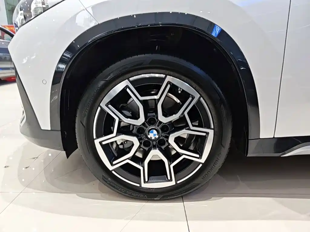 BMW X1 — фото 23