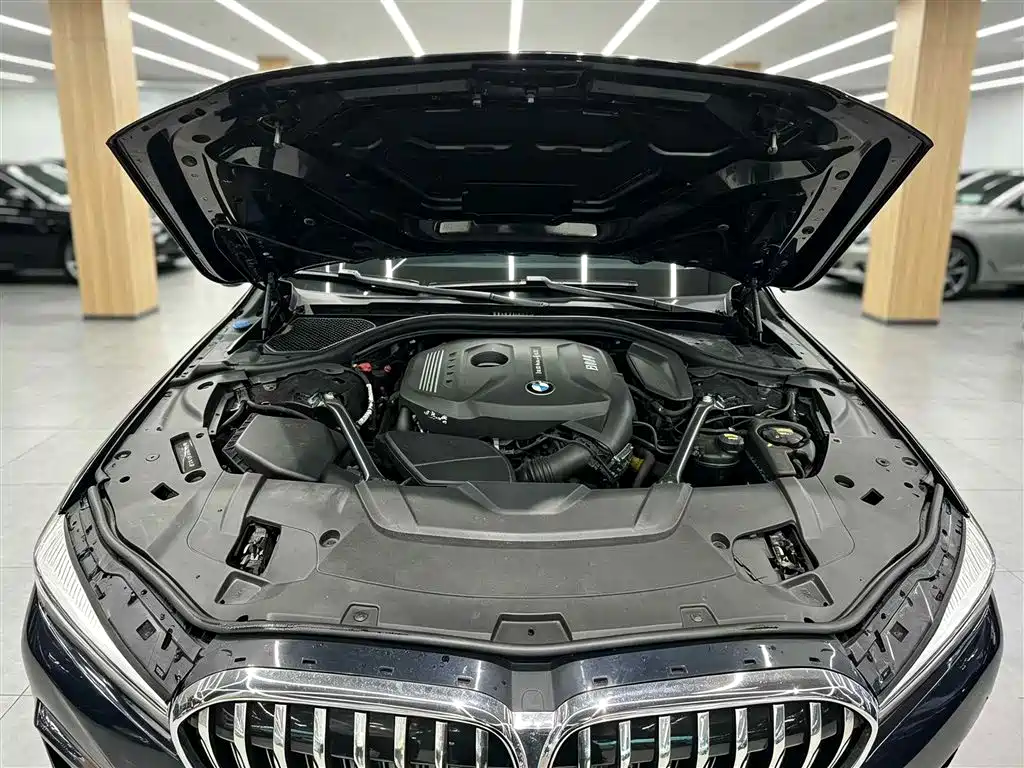 BMW 7 Series — фото 5