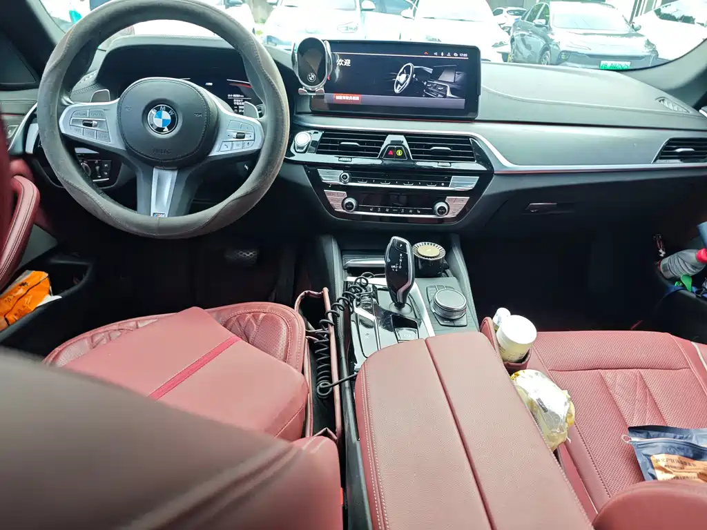 BMW 5 Series — фото 11