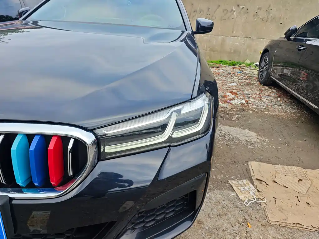 BMW 5 Series — фото 13