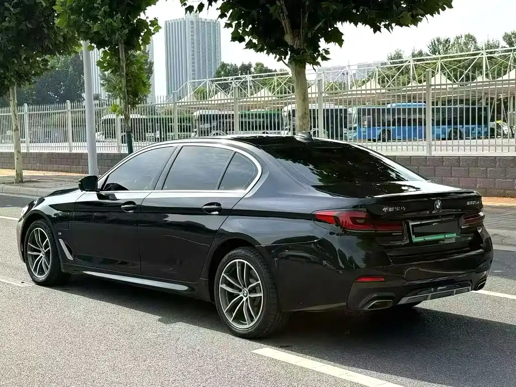 BMW 5 Series New Energy — фото 3
