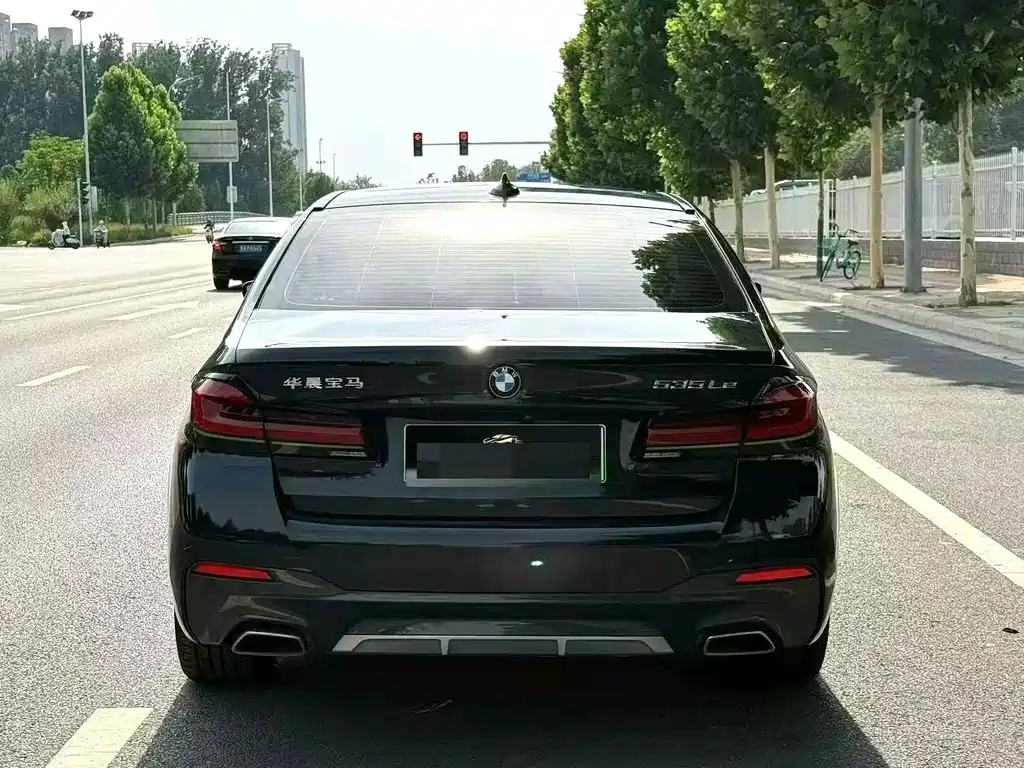 BMW 5 Series New Energy — фото 4