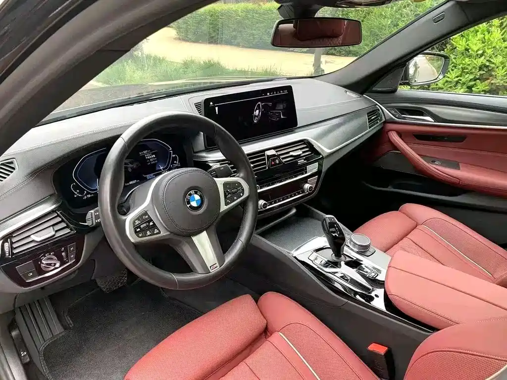 BMW 5 Series New Energy — фото 7