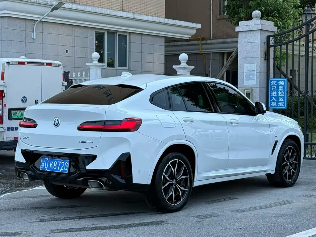 BMW X4 — фото 7